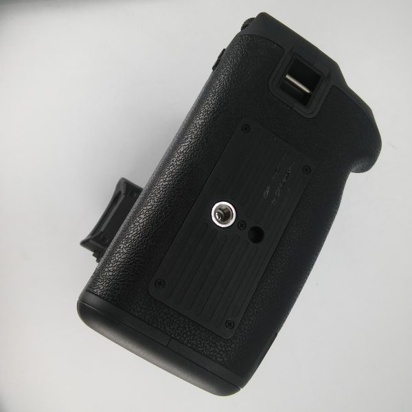 CANON R + BG-E22 (25.000 scatti) - immagine 3