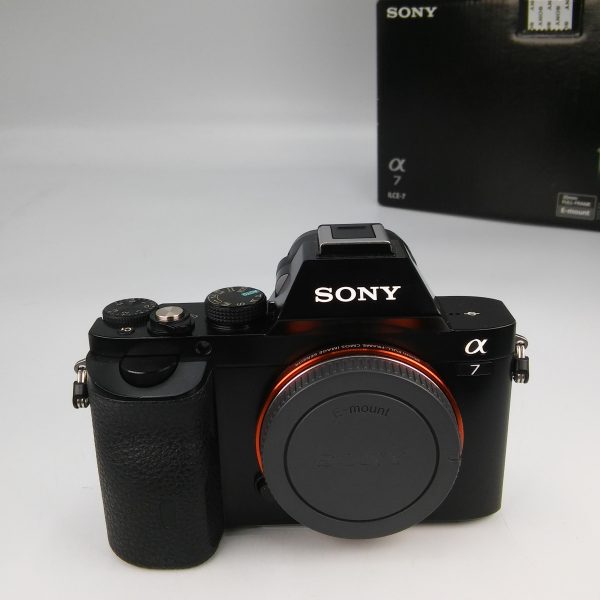 SONY ALPHA 7 (scatti 14.000)