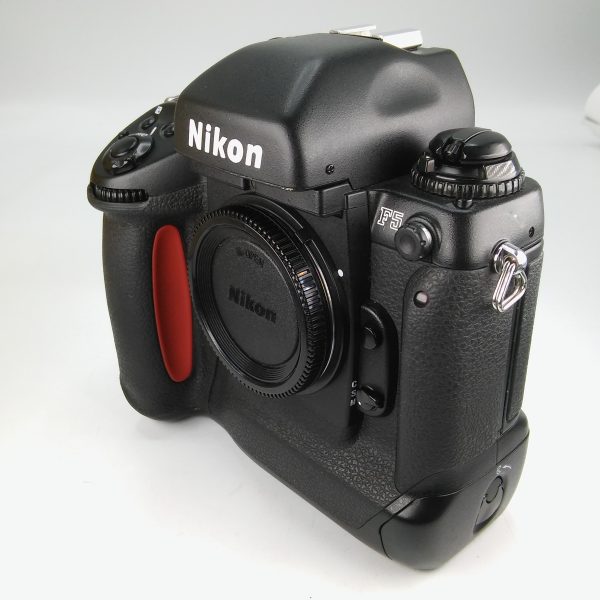 NIKON F5 - immagine 4