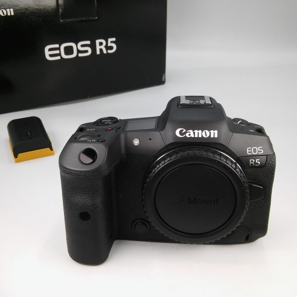 CANON R5 (2.400 Scatti eseguiti)