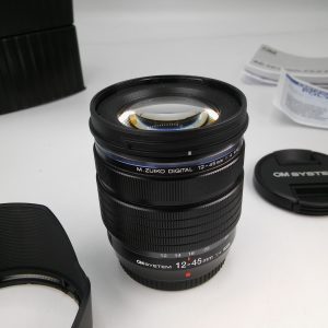 OM SYSTEM 12-45mm F4 PRO