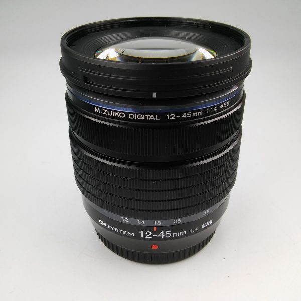 OM SYSTEM 12-45mm F4 PRO - immagine 2