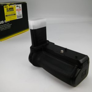 NIKON MB -N11 (Per Z7 II, Z6 II, Z5 II)
