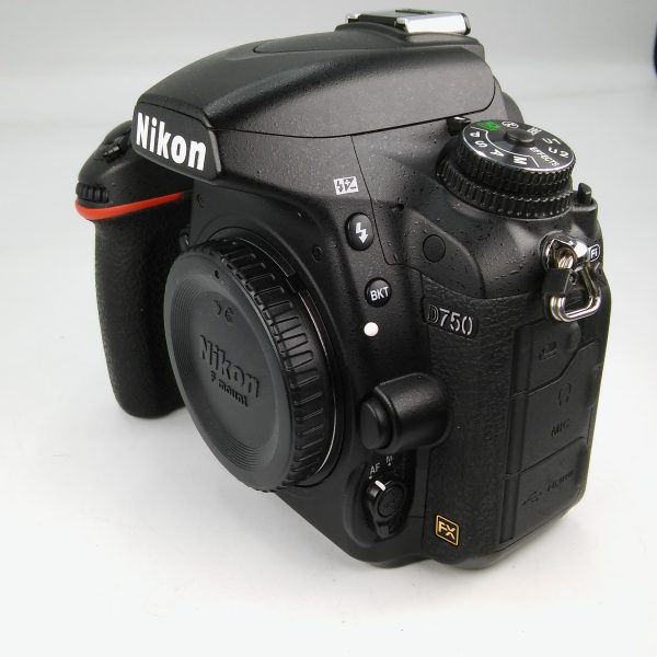 NIKON D750 (scatti 21.384) - immagine 6