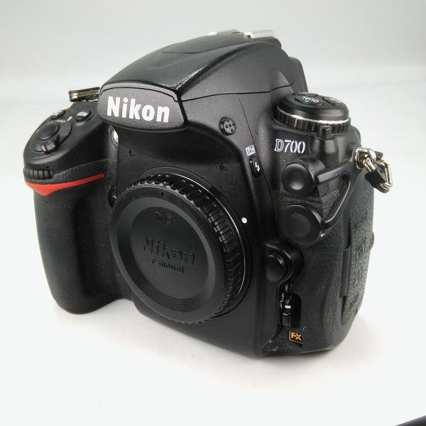 NIKON D700 (scatti eseguiti 23.892) - immagine 3