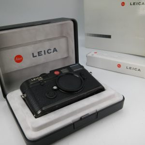 LEICA M6 TTL 0,72 Black Paint   10433