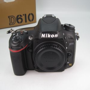 NIKON D610 (7.642 scatti)