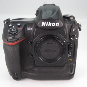 NIKON D 3 X (scatti 66.993)